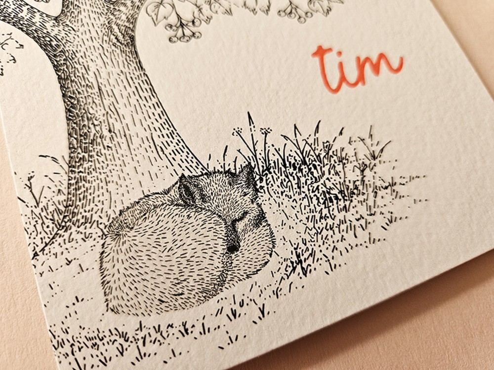 Geboortekaartje jongen slapend vosje onder lindeboom handgetekend